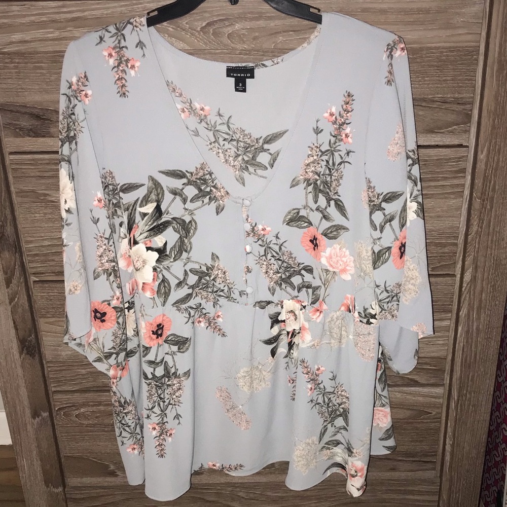 EUC Torrid top